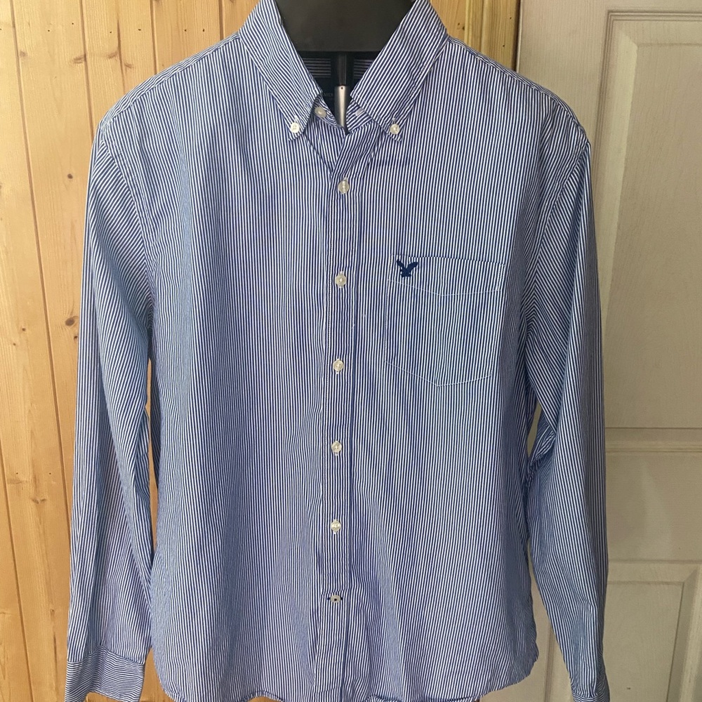 White and blue striped American eagle button up